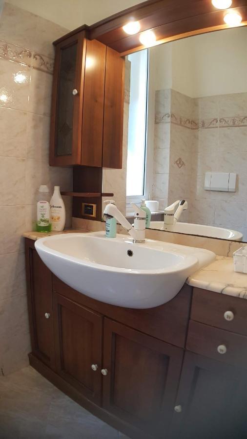 La Casa Di Bonnie & Clyde Appartement Genua Buitenkant foto